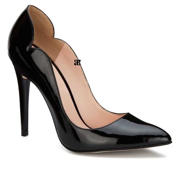 Heels - Picture 1 of 4